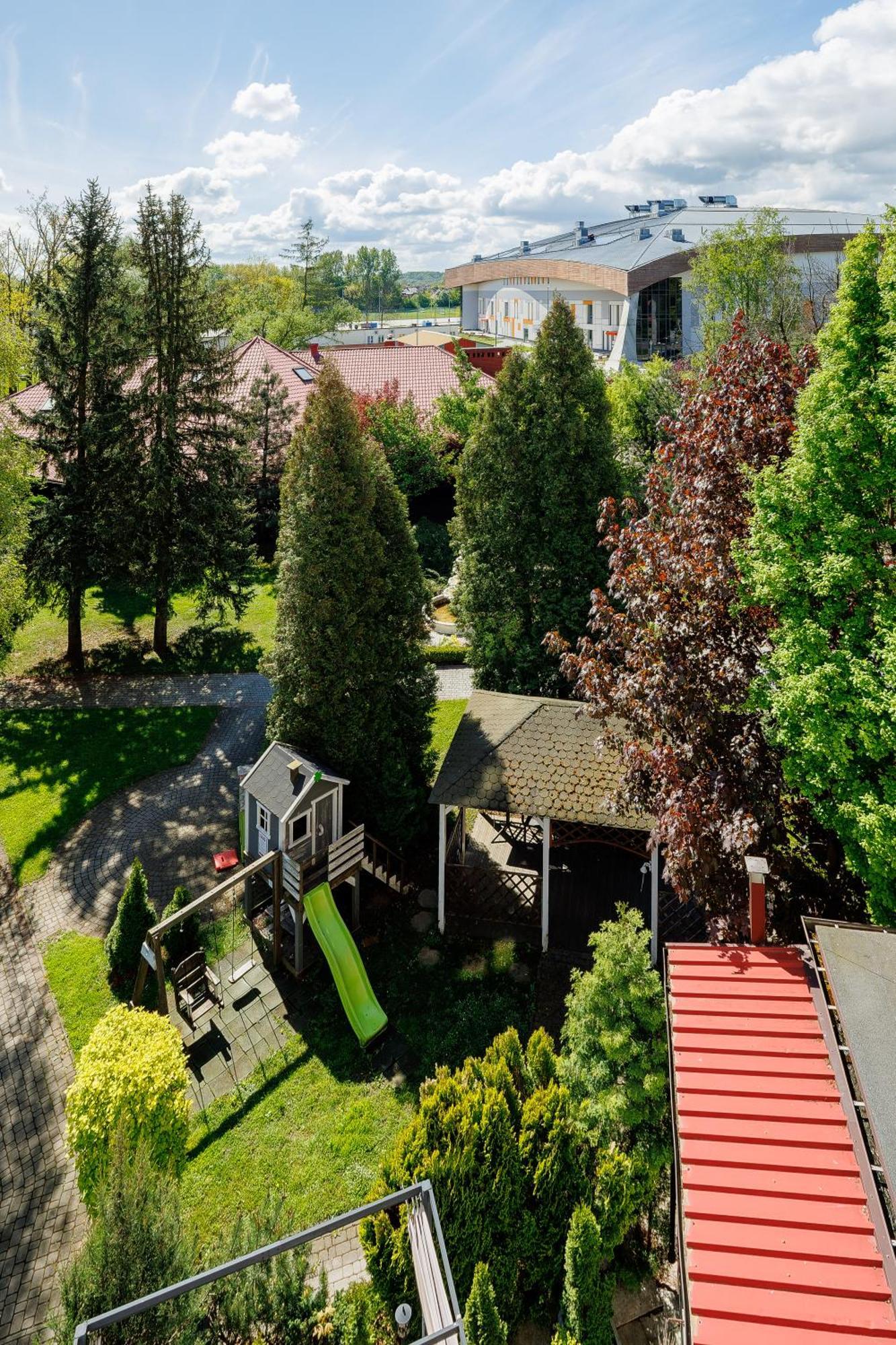 Hotel Cristal Park Tarnow Bagian luar foto